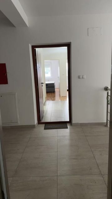 Namješten dvoiposoban stan 63m2 kod gradskog parka + PARKING MJESTO