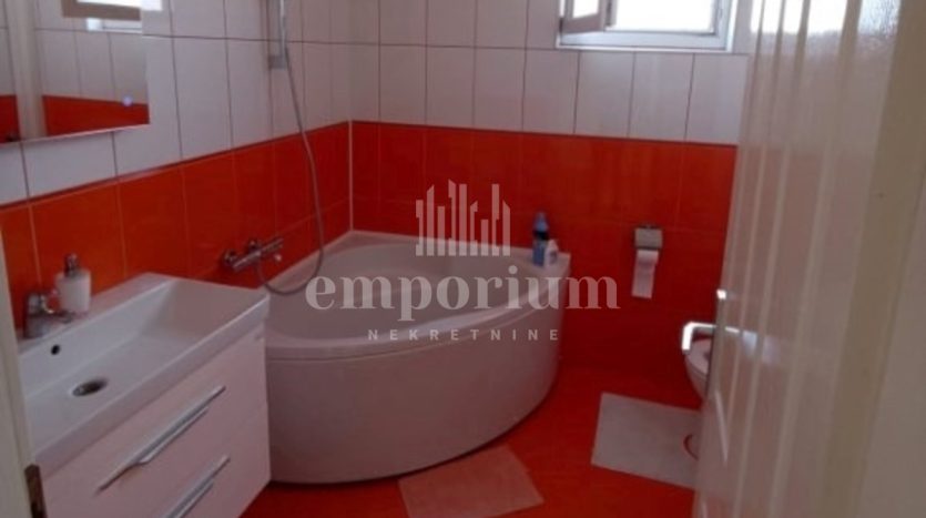 Ekskluzivna vila površine 300m2 u gradu! 1698/EN