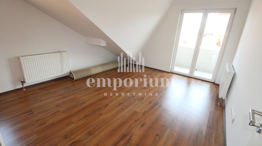 Trosoban stan u centru grada, 92m2 ID:1766a/EN