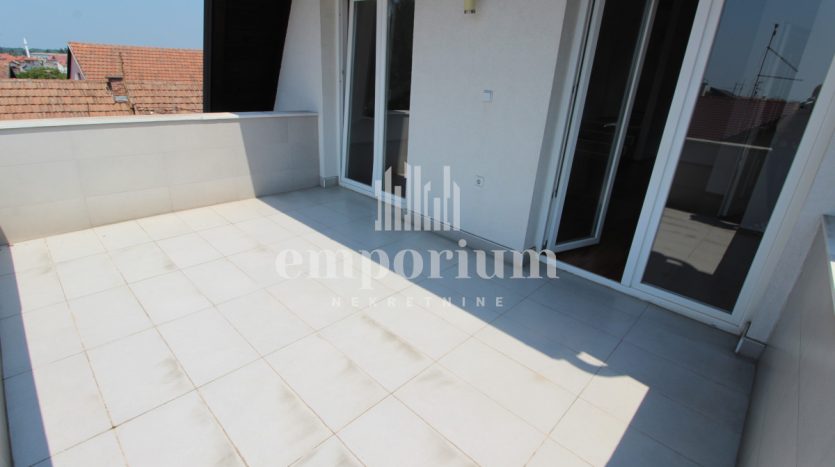 Trosoban stan u centru grada, 92m2 ID:1766a/EN