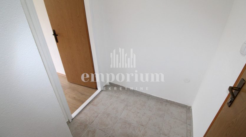 Renovirana garsonjera 19m2, Novo Brčko ID:2321/EN