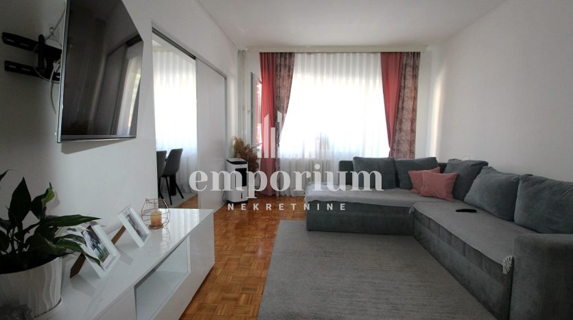 Trosoban stan u centru grada, 85m2 ID:2339/BN