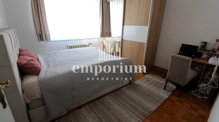 Trosoban stan u centru grada, 85m2 ID:2339/BN