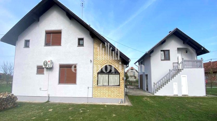 Kuća površine 105m2, na placu 682m2 ID:1884/BN