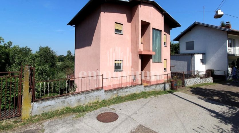 Kuća spratnosti Sut+Pr+1S, na parceli od 534m2 ID:2352/EN