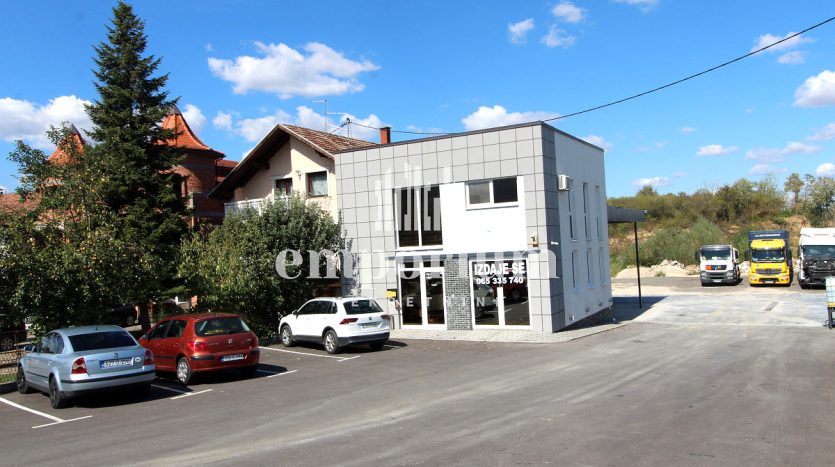 Poslovni prostor u prizemlju, površine 70m2 ID:162/ENL