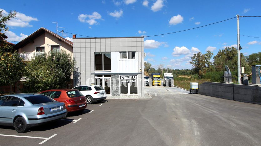 Poslovni prostor u prizemlju, površine 70m2 ID:162/ENL