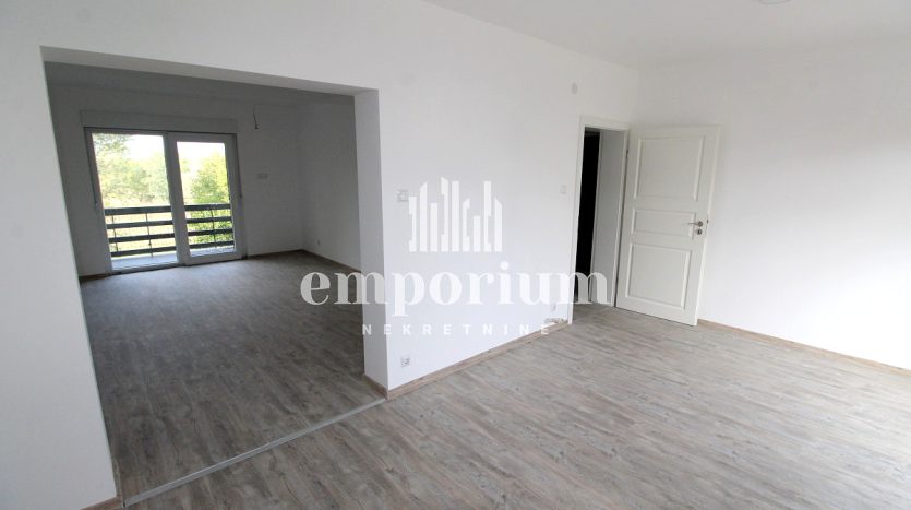 Trosoban stan u centru grada, 72m2 ID:2122/EN