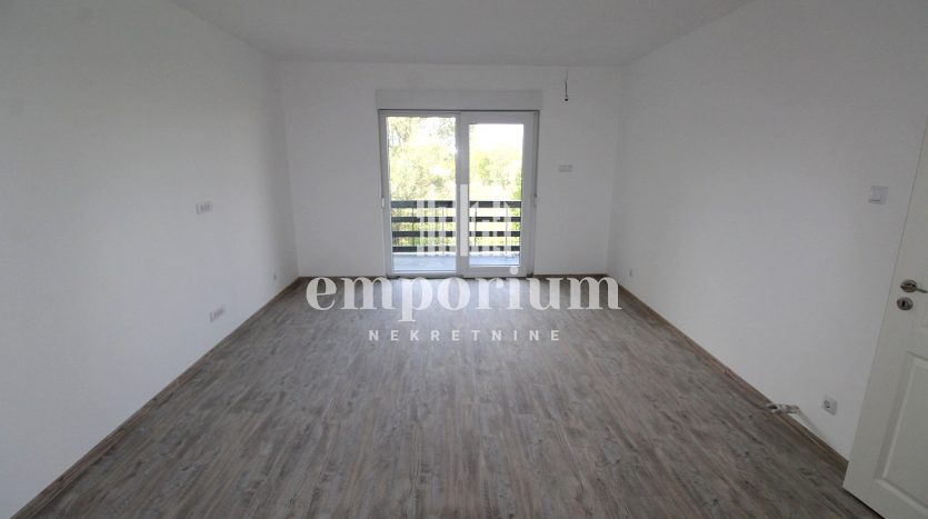 Trosoban stan u centru grada, 72m2 ID:2122/EN