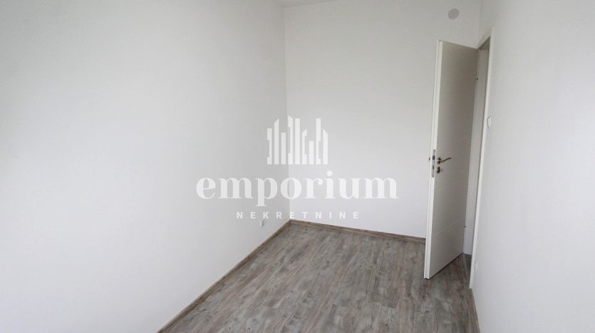 Trosoban stan u centru grada, 72m2 ID:2122/EN