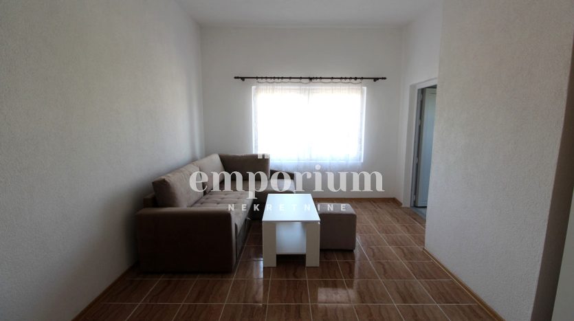 Stambeno-poslovni objekat, 444m2 ID:2327/EN