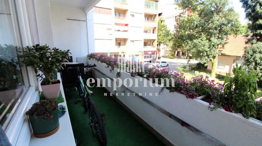 Trosoban stan u centru grada, 85m2 ID:2339/BN