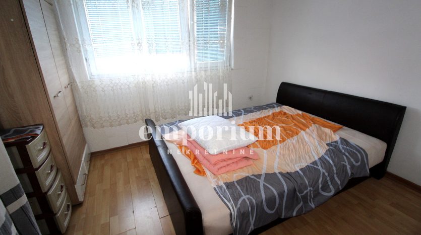 Trosoban stan površine 62m2 na II spratu ID:2368/EN