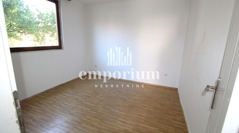 Kuća spratnosti Pr+Pot na parceli 290m2 ID:2376/BN