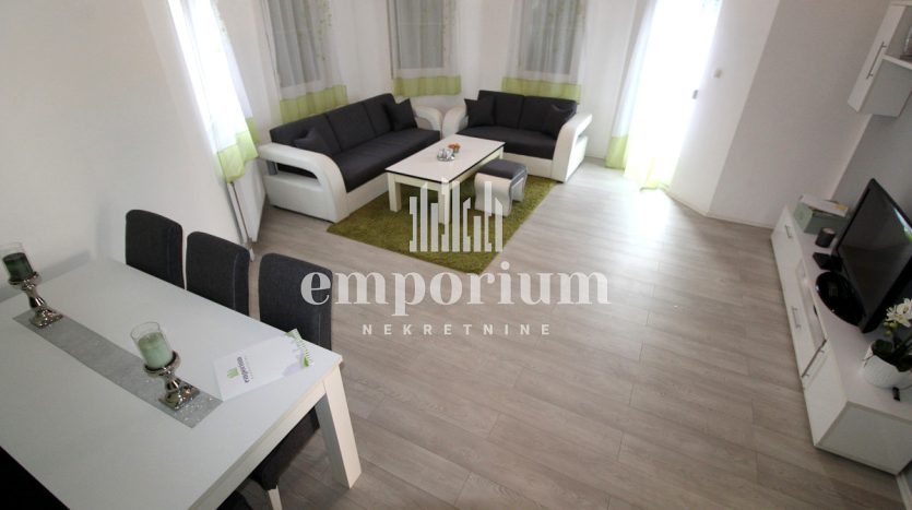 Prodaja namještene prizemnice, na parceli 488m2 ID:2413/BN - Prodaja kuća Brčko Agencija Emporium Nekretnine