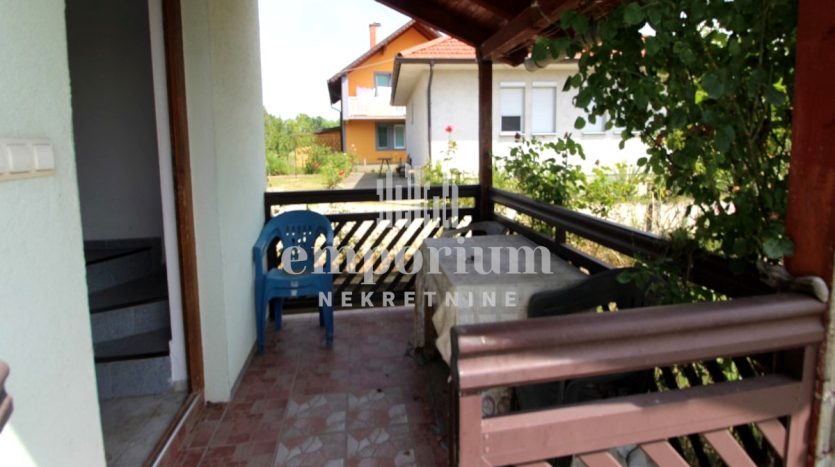 Kuća na placu 591m2 ID:2079/EA - Prodaja kuća Brčko