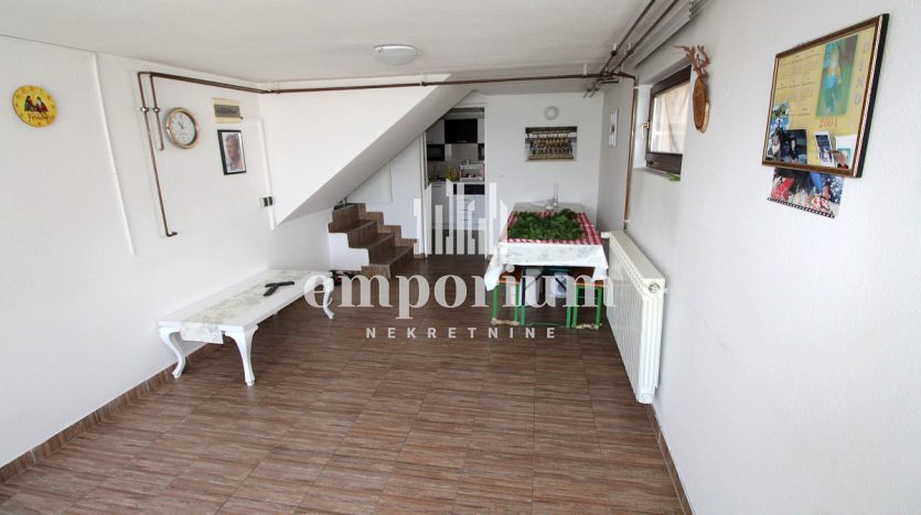 Namještena etažna kuća ID:2467/EN - Prodaja kuća Brčko